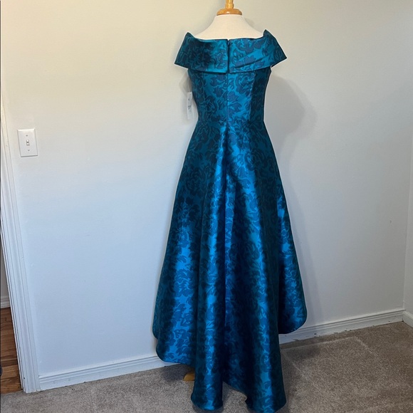 NWT Rickie Freeman for Teri Jon off-the-shoulder jacquard high-low Evening gown - Picture 4 of 16